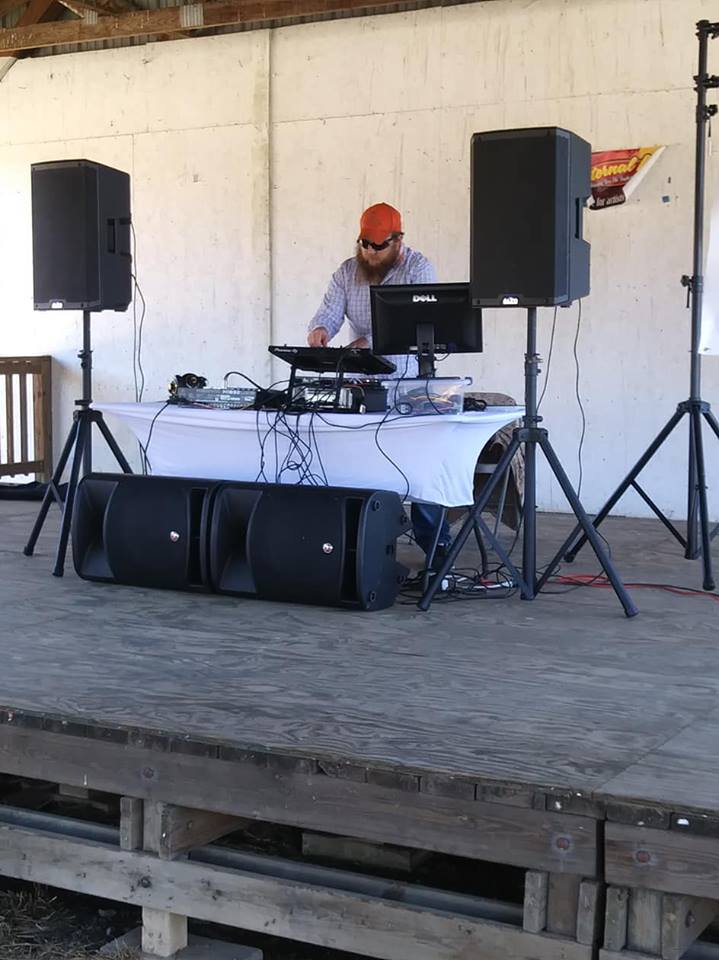 44519397_1141343742697339_7349943826741460992_n